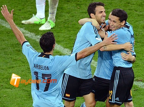 تأهل المنتخب الإسباني إلى ربع نهائي كأس أمم أوروبا يورو 2012  بعد ان فاز على المنتخب الكرواتي.